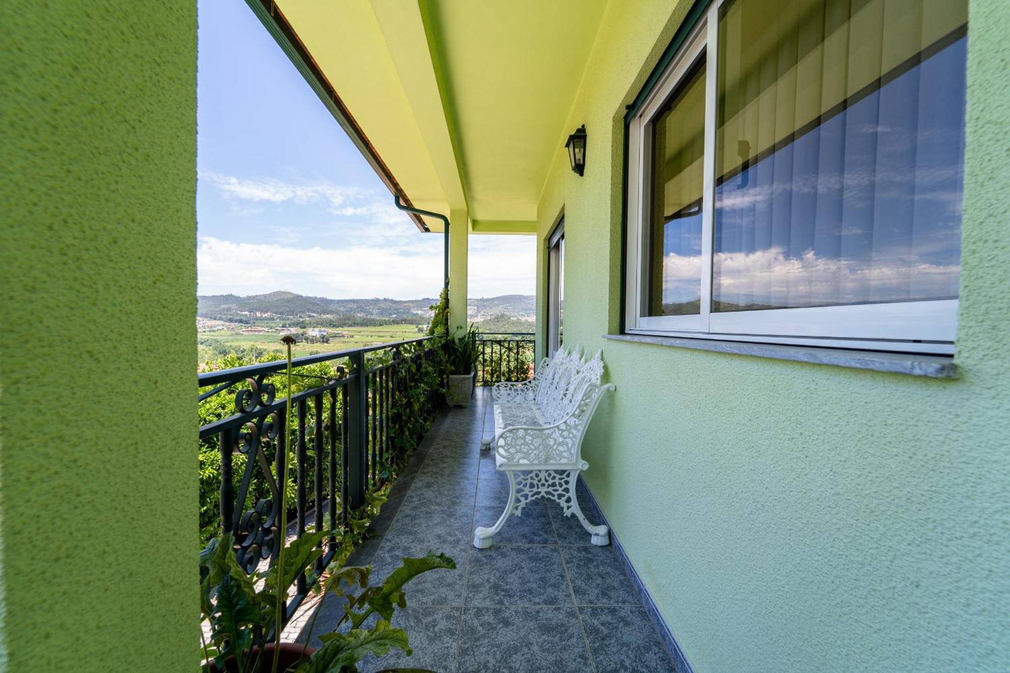 Gondomar Guimaraes - Moradia V3 Com Piscina Natural By House And People Εξωτερικό φωτογραφία
